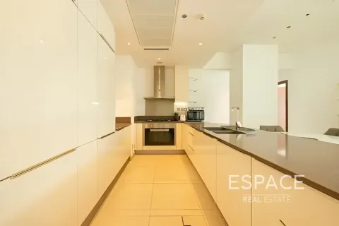 Снять в аренду квартиру в Дубай Марине, Дубай: 3 спальни, 162м², № 62285 - фото 10