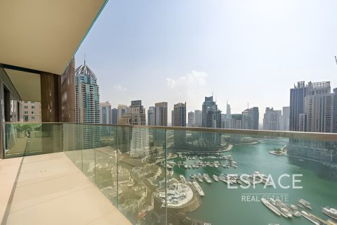 Снять в аренду квартиру в Дубай Марине, Дубай: 3 спальни, 162м², № 62285 - фото 1