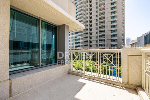 Apartment in 29 Burj Boulevard, Downtown Dubai (Downtown Burj Dubai), Dubai 1 bedroom, 78.78 sq.m. № 129350 - photo 2