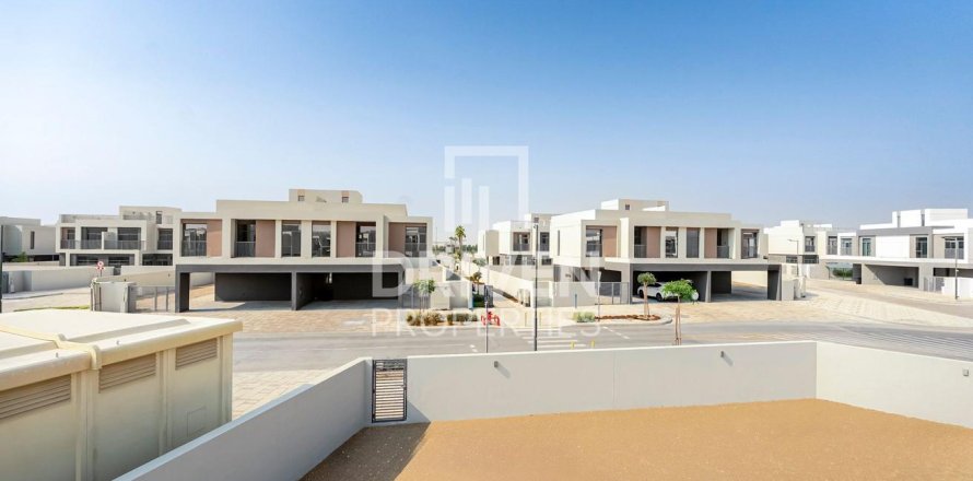 Villa en The Pulse, Dubai South (Dubai World Central), Dubai, 5 dormitorios, 307 m², № 66596