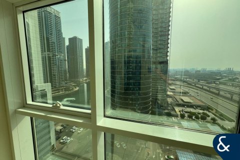 Apartment in Jumeirah Lake Towers, Dubai 2 bedrooms, 110 sq.m. № 98917 - photo 8