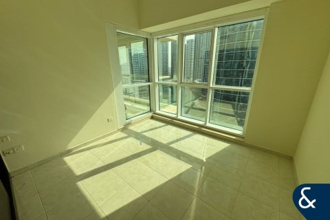 Apartment in Jumeirah Lake Towers, Dubai 2 bedrooms, 110 sq.m. № 98917 - photo 7