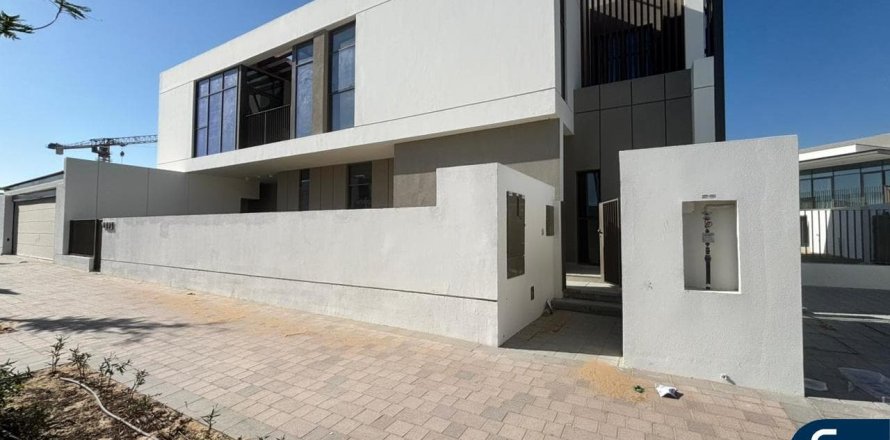 Villa in Al Furjan, Dubai 5 bedrooms, 625 sq.m. № 76415