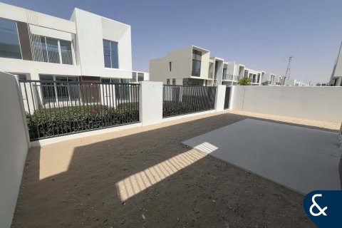 Villa in Nara, The Valley, Dubai 4 bedrooms, 258 sq.m. № 76413 - photo 15