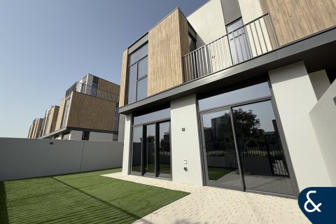 Villa à Mudon, Dubai, 4 chambres, 247 m², № 76410 - photo 1