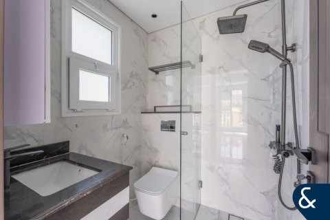 Снять в аренду виллу в Джумейра Вилладж Серкл, Дубай: 3 спальни, 665м², № 76412 - фото 13