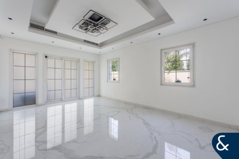 Снять в аренду виллу в Джумейра Вилладж Серкл, Дубай: 3 спальни, 665м², № 76412 - фото 7