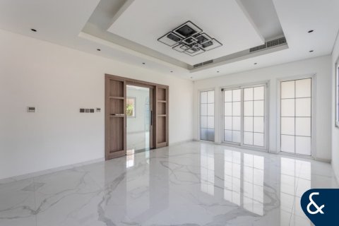 Снять в аренду виллу в Джумейра Вилладж Серкл, Дубай: 3 спальни, 665м², № 76412 - фото 6
