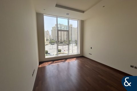 Apartment in Tiara Residences, Palm Jumeirah, Dubai 2 bedrooms, 156 sq.m. № 76414 - photo 8