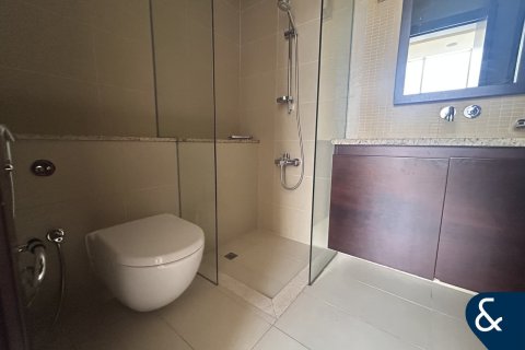 Apartment in Tiara Residences, Palm Jumeirah, Dubai 2 bedrooms, 156 sq.m. № 76414 - photo 10