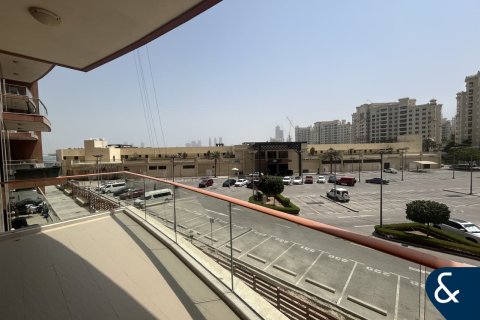 Apartment in Tiara Residences, Palm Jumeirah, Dubai 2 bedrooms, 156 sq.m. № 76414 - photo 15