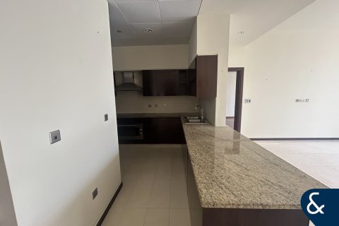 Apartment in Tiara Residences, Palm Jumeirah, Dubai 2 bedrooms, 156 sq.m. № 76414 - photo 4