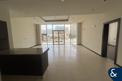 Apartment in Tiara Residences, Palm Jumeirah, Dubai 2 bedrooms, 156 sq.m. № 76414 - photo 3