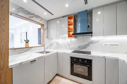 Apartment in Lake Almas West, Jumeirah Lake Towers, Dubai 2 bedrooms, 90 sq.m. № 74186 - photo 11