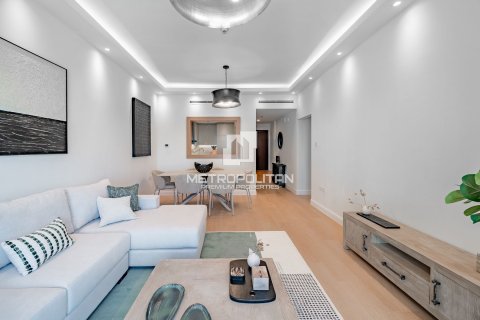 Apartment in Lake Almas West, Jumeirah Lake Towers, Dubai 2 bedrooms, 90 sq.m. № 74186 - photo 3