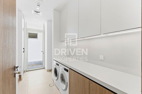 Villa en Jumeirah Park, Dubai, 5 dormitorios, 373.93 m², № 126679 - foto 5