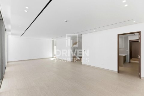 Villa en Jumeirah Park, Dubai, 5 dormitorios, 373.93 m², № 126679 - foto 1