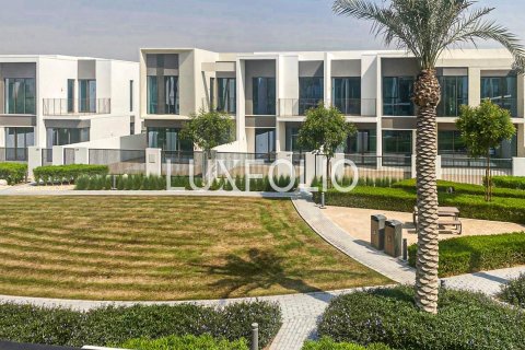 Townhouse in The Valley, Dubai 3 bedrooms, 175 sq.m. № 45275 - photo 6