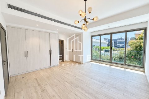 Townhouse in Umm Suqeim 3, Umm Suqeim, Dubai 3 bedrooms, 288 sq.m. № 142419 - photo 13