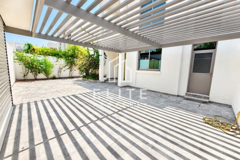 Townhouse in Umm Suqeim 3, Umm Suqeim, Dubai 3 bedrooms, 288 sq.m. № 142419 - photo 24