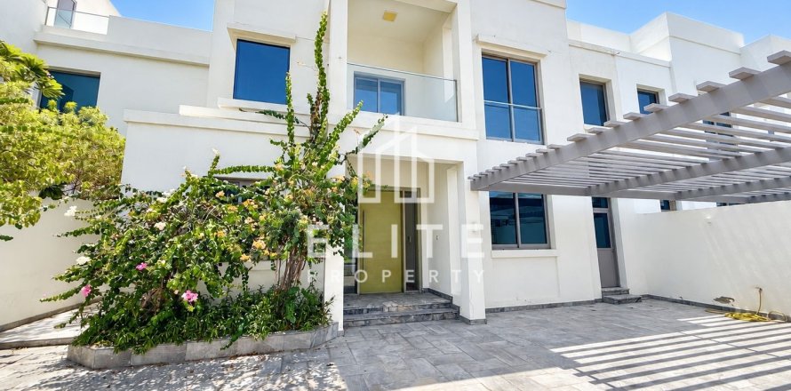 Townhouse in Umm Suqeim 3, Umm Suqeim, Dubai 3 bedrooms, 288 sq.m. № 142419