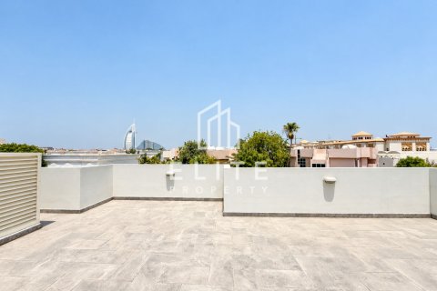 Townhouse in Umm Suqeim 3, Umm Suqeim, Dubai 3 bedrooms, 288 sq.m. № 142419 - photo 22