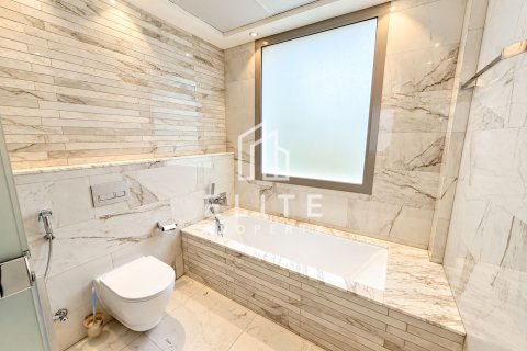 Townhouse in Umm Suqeim 3, Umm Suqeim, Dubai 3 bedrooms, 288 sq.m. № 142419 - photo 16
