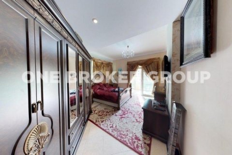Apartment in Palm Jumeirah, Dubai 2 bedrooms, 185.5 sq.m. № 231 - photo 7