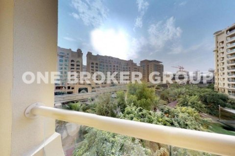 Apartment in Palm Jumeirah, Dubai 2 bedrooms, 185.5 sq.m. № 231 - photo 4