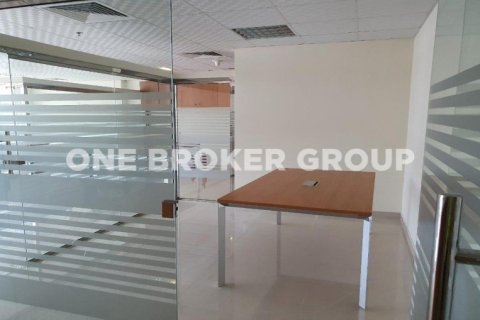 Office in Jumeirah Lake Towers, Dubai 104 sq.m. № 226 - photo 10