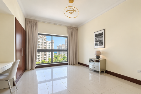 Apartment in Palm Jumeirah, Dubai 2 bedrooms, 166.7 sq.m. № 142287 - photo 3