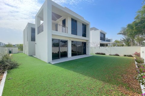 Villa in Dubai Hills Estate, Dubai 4 bedrooms, 327.3 sq.m. № 142288 - photo 8