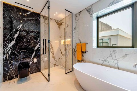 Apartment in Palm Jumeirah, Dubai 3 bedrooms, 464 sq.m. № 97170 - photo 5