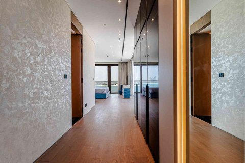 Apartment in Palm Jumeirah, Dubai 3 bedrooms, 464 sq.m. № 97170 - photo 16