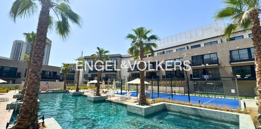 Apartment in Jumeirah Village Circle, Dubai 2 bedrooms, 104 sq.m. № 97178