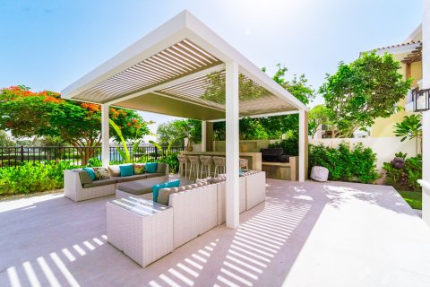 Adosado en Dubai, 6 dormitorios, 666 m², № 97177 - foto 17