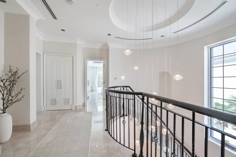 Adosado en Dubai, 6 dormitorios, 666 m², № 97177 - foto 7