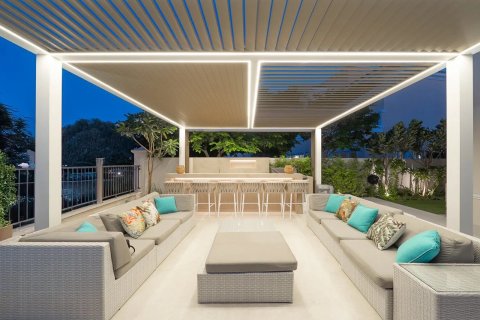 Adosado en Dubai, 6 dormitorios, 666 m², № 97177 - foto 18