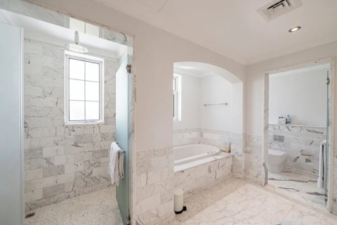 Adosado en Dubai, 6 dormitorios, 666 m², № 97177 - foto 11