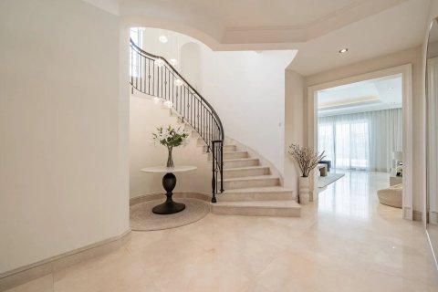 Adosado en Dubai, 6 dormitorios, 666 m², № 97177 - foto 6