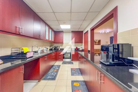 Apartment in Bahar, Jumeirah Beach Residence, Dubai 1 bedroom, 142 sq.m. № 63050 - photo 7