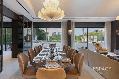 Villa in Al Barari, Dubai 6 bedrooms, 929 sq.m. № 61575 - photo 2