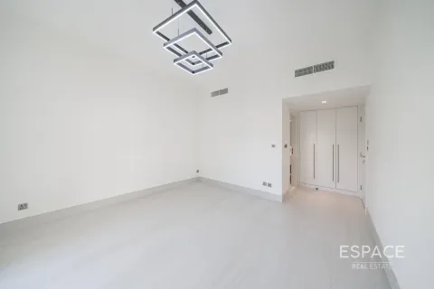 Villa in Meadows, Dubai 4 bedrooms, 332 sq.m. № 61571 - photo 10