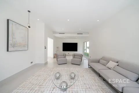 Villa in Meadows, Dubai 4 bedrooms, 332 sq.m. № 61571 - photo 8