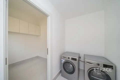 Villa in Meadows, Dubai 4 bedrooms, 332 sq.m. № 61571 - photo 12