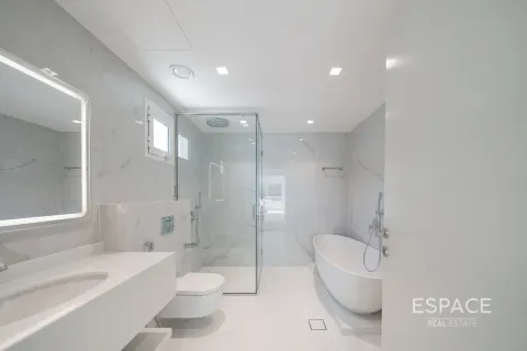 Villa in Meadows, Dubai 4 bedrooms, 332 sq.m. № 61571 - photo 17