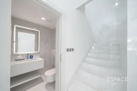 Villa in Meadows, Dubai 4 bedrooms, 332 sq.m. № 61571 - photo 13