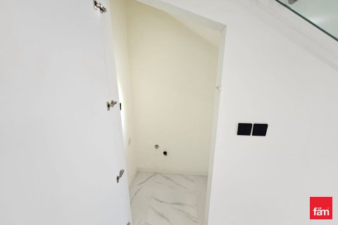 Townhouse in Dubai 2 bedrooms, 98.5 sq.m. № 50769 - photo 12
