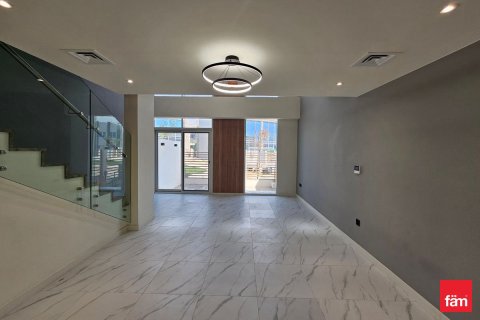 Townhouse in Dubai 2 bedrooms, 98.5 sq.m. № 50769 - photo 17