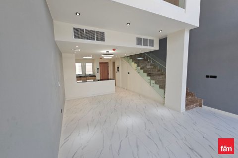 Townhouse in Dubai 2 bedrooms, 98.5 sq.m. № 50769 - photo 2